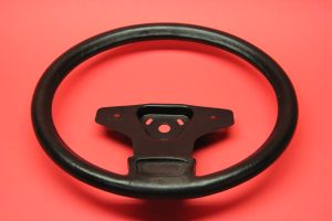 Steering wheel overhauled, without the center part