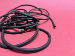 Achterlicht moesrubber rond voor lenzen 4mm / meter