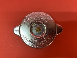 Radiator/Feed tank plug with controlable valve 280 mb