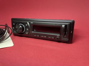 Modern radio with low installation height