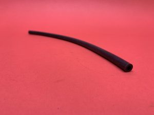 Vacuumhose from breather tube to carburettor/manifold