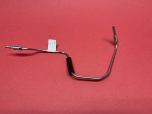 Pipe from spring cylinder LV to T-piece left chassis beam