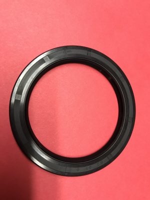 Wheel bearing rear retaining ring