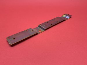 Relay mounting plate --> 09/72