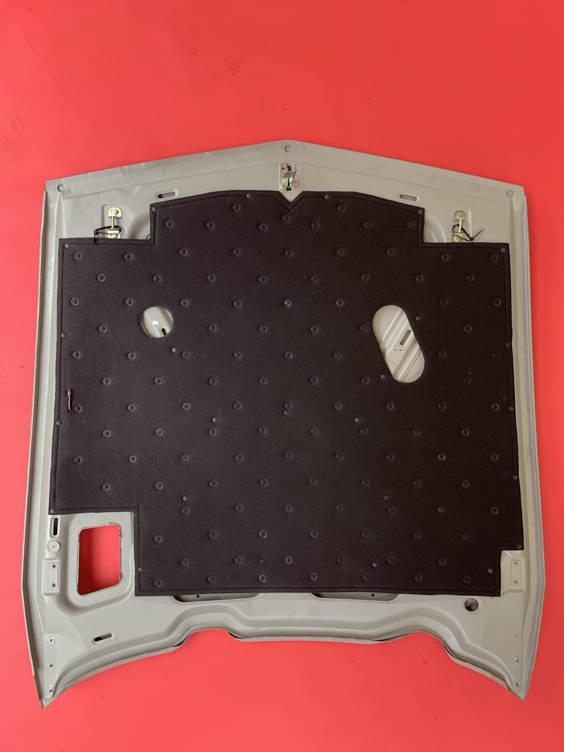 Tappetino isolante per il cofano - immagine 2