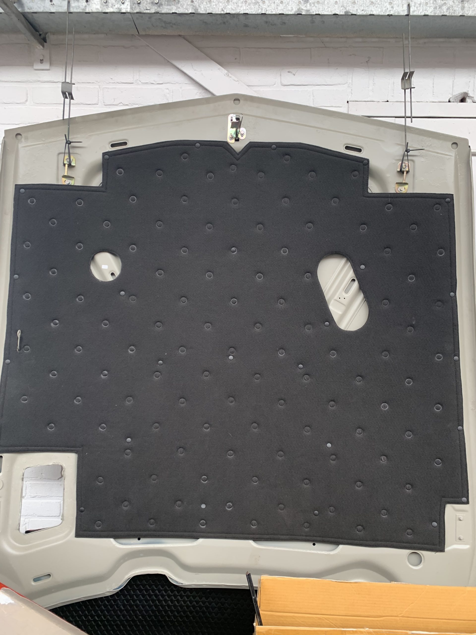 Tappetino isolante per il cofano - immagine 4