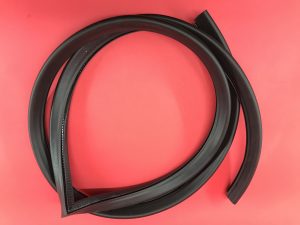 Door rebate rubber round door left